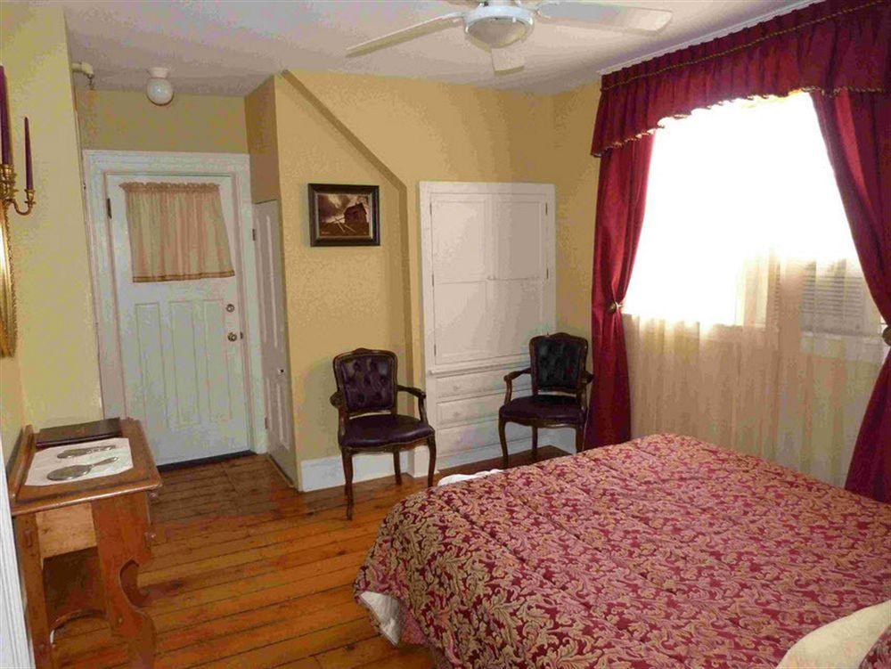 Shipwright Inn Charlottetown Bagian luar foto
