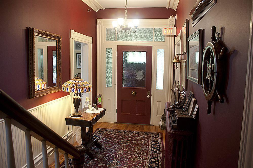 Shipwright Inn Charlottetown Bagian luar foto
