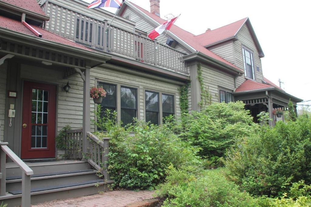 Shipwright Inn Charlottetown Bagian luar foto