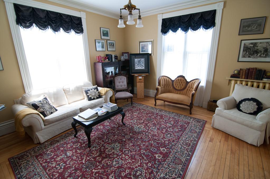 Shipwright Inn Charlottetown Bagian luar foto