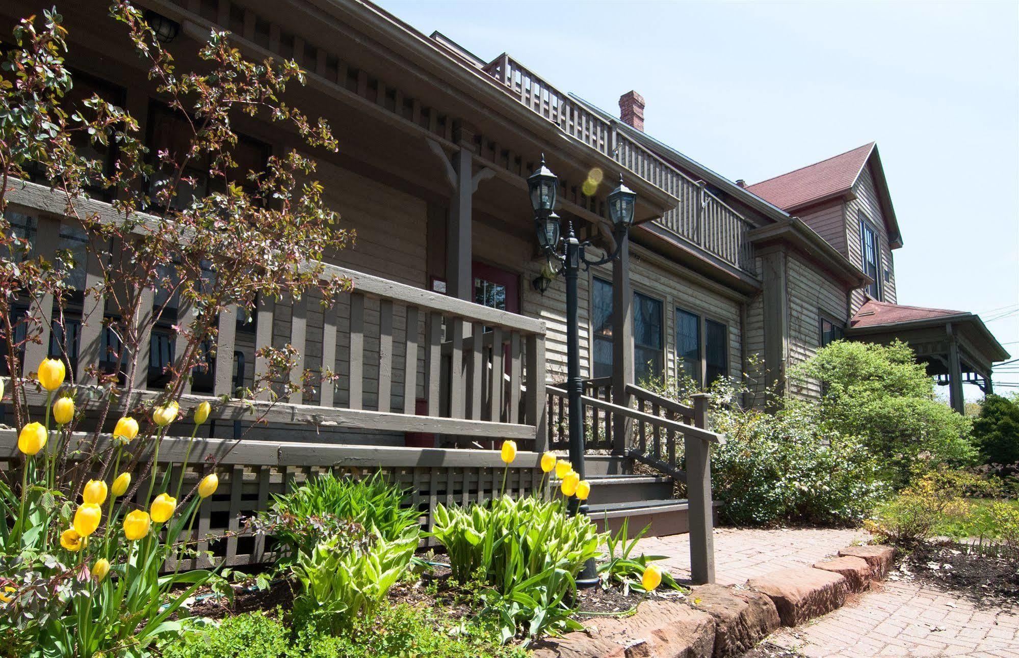 Shipwright Inn Charlottetown Bagian luar foto